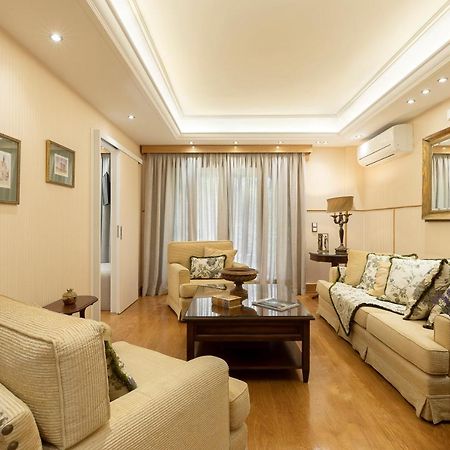 Vouliagmeni'S Elegance By Acropolis Suites Atenas Exterior foto