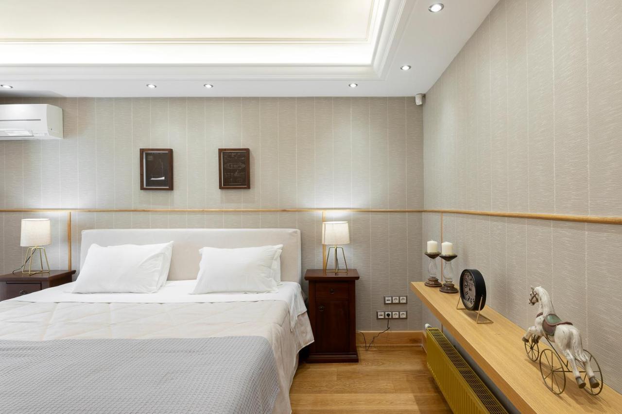 Vouliagmeni'S Elegance By Acropolis Suites Atenas Exterior foto
